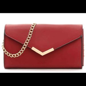 🆕 Red Crossbody Bag With Chains!